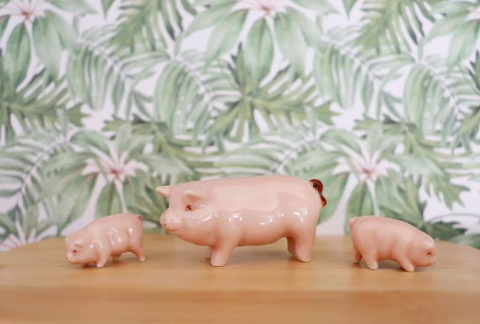 Flash Sale Ceramic Pigs 3 Piece Animals + Figurines