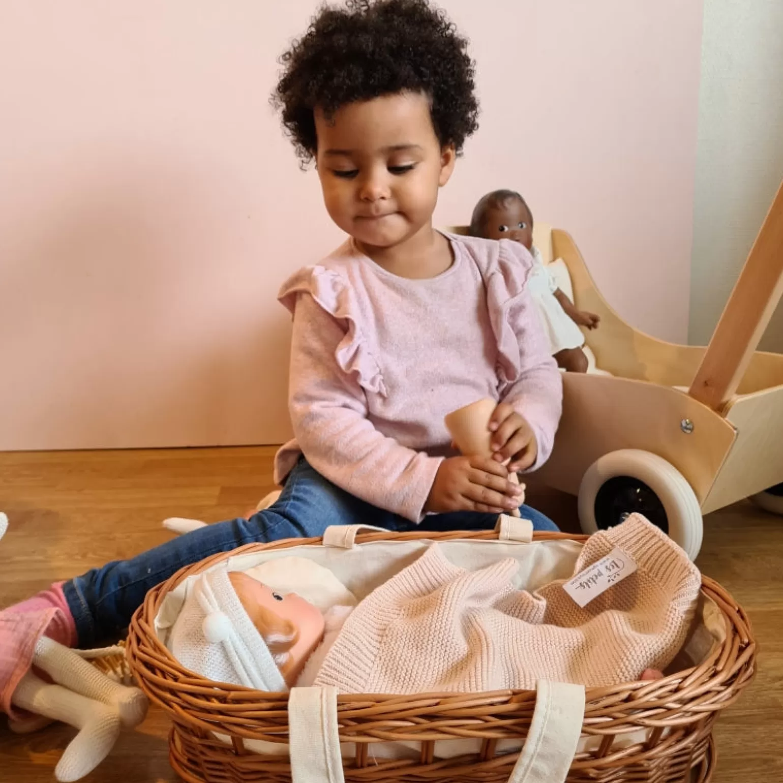 Clearance Egmont Les Petites- Carry Cot Wicker Dolls + Accessories