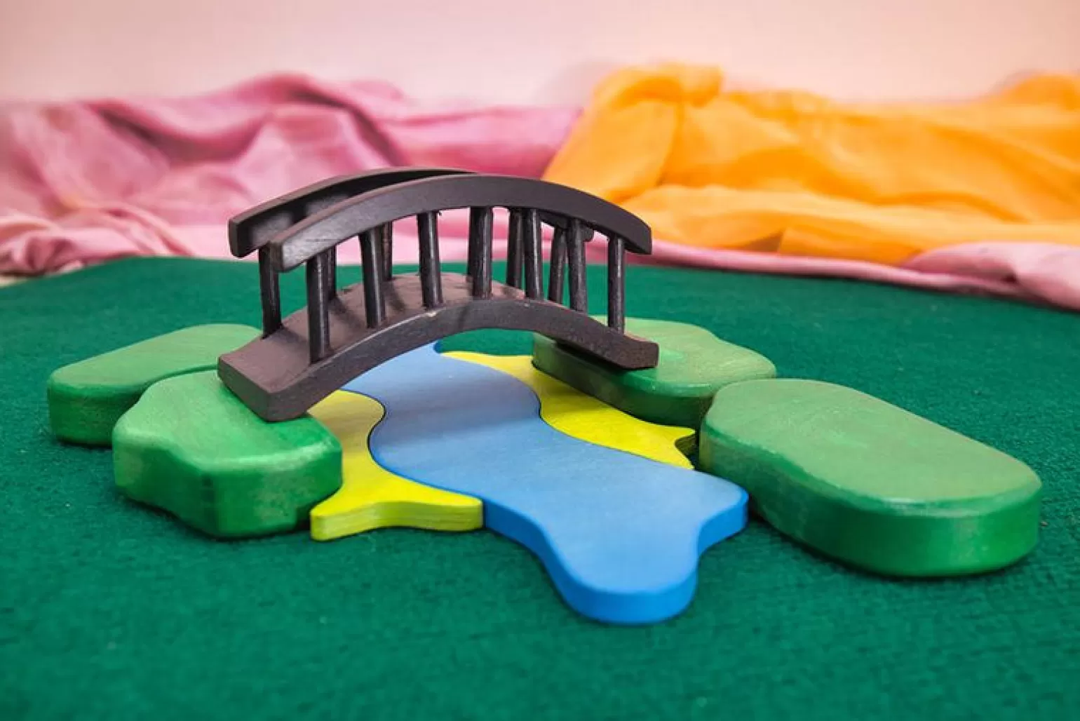 Best Sale - Bridge And River Puzzle Set Dolls + Accessories