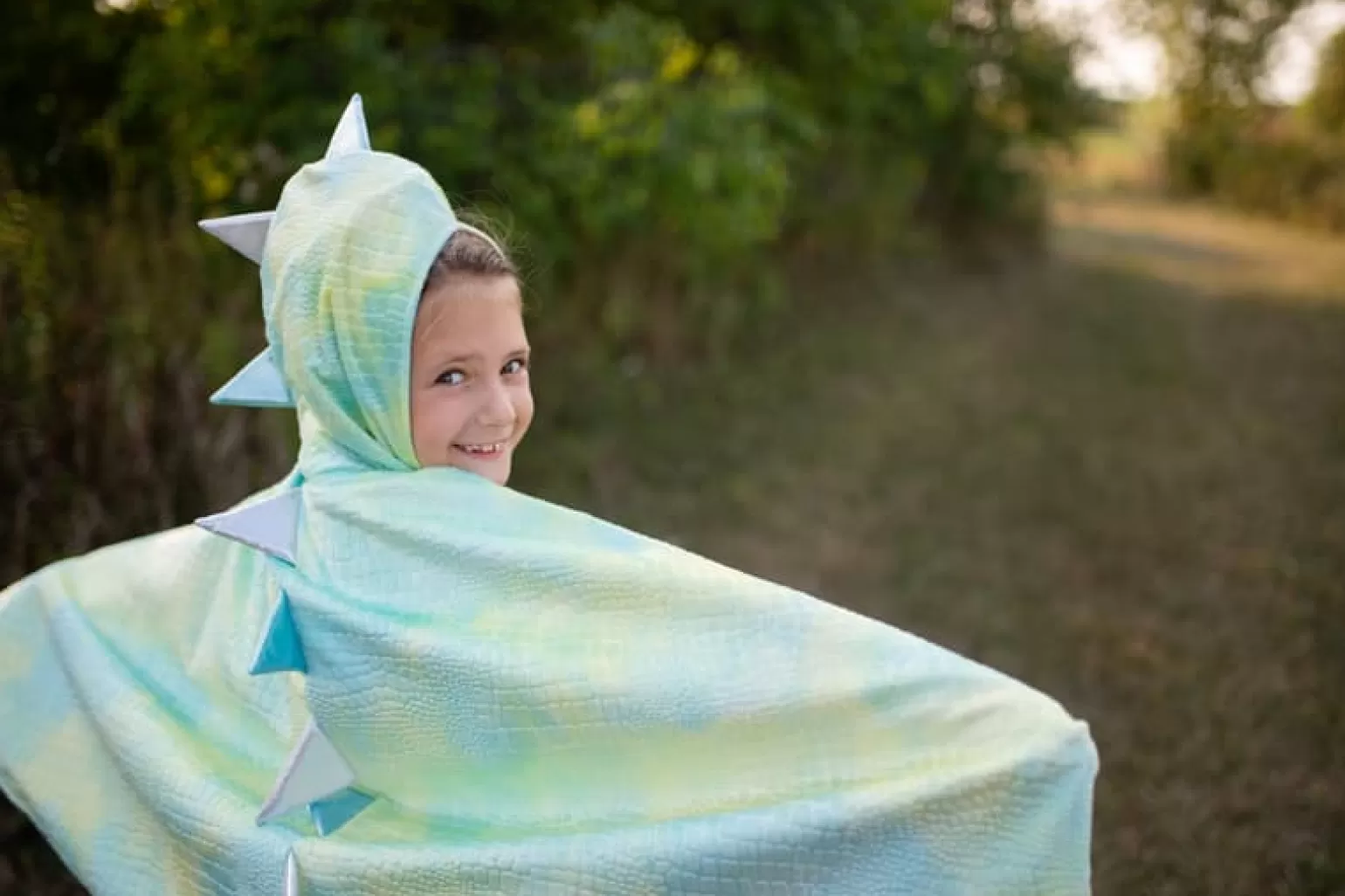 Great Pretenders - Reversible Unicorn & Dragon Cape In Green