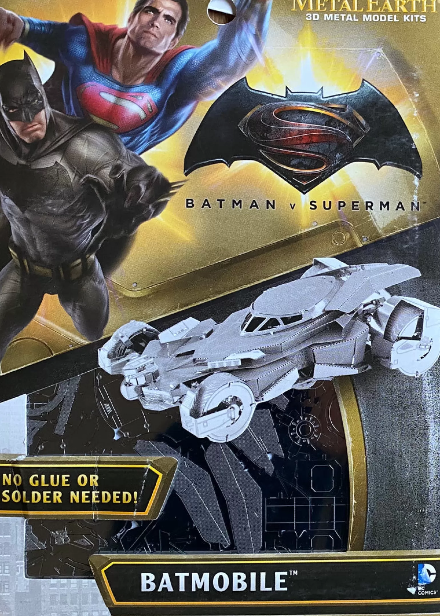Metal Earth - 3D Metal Model Kit , Batman V Superman Batmobile