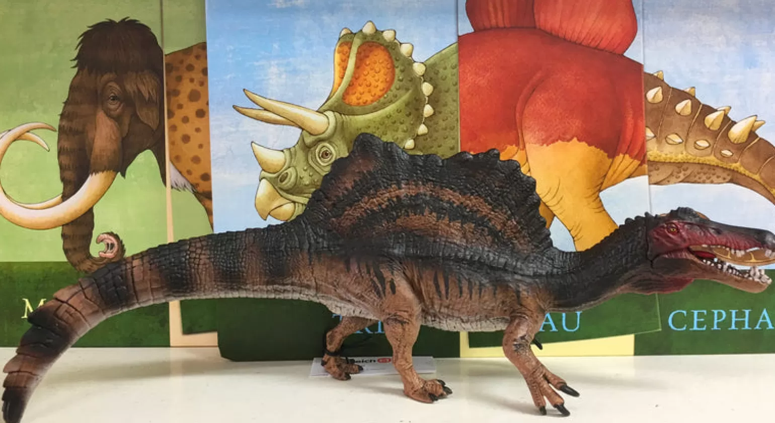 Shop Dinosaurs - Spinosaurus Animals + Figurines