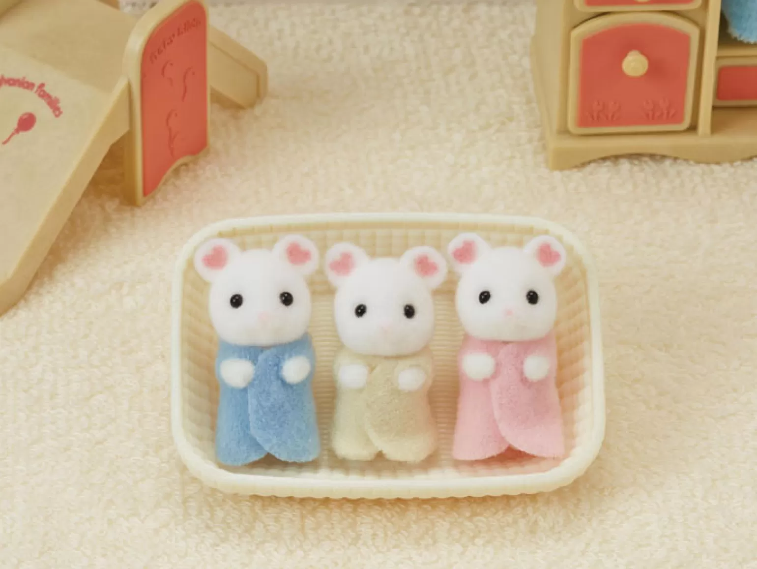 Flash Sale Marshmallow Triplets Animals + Figurines