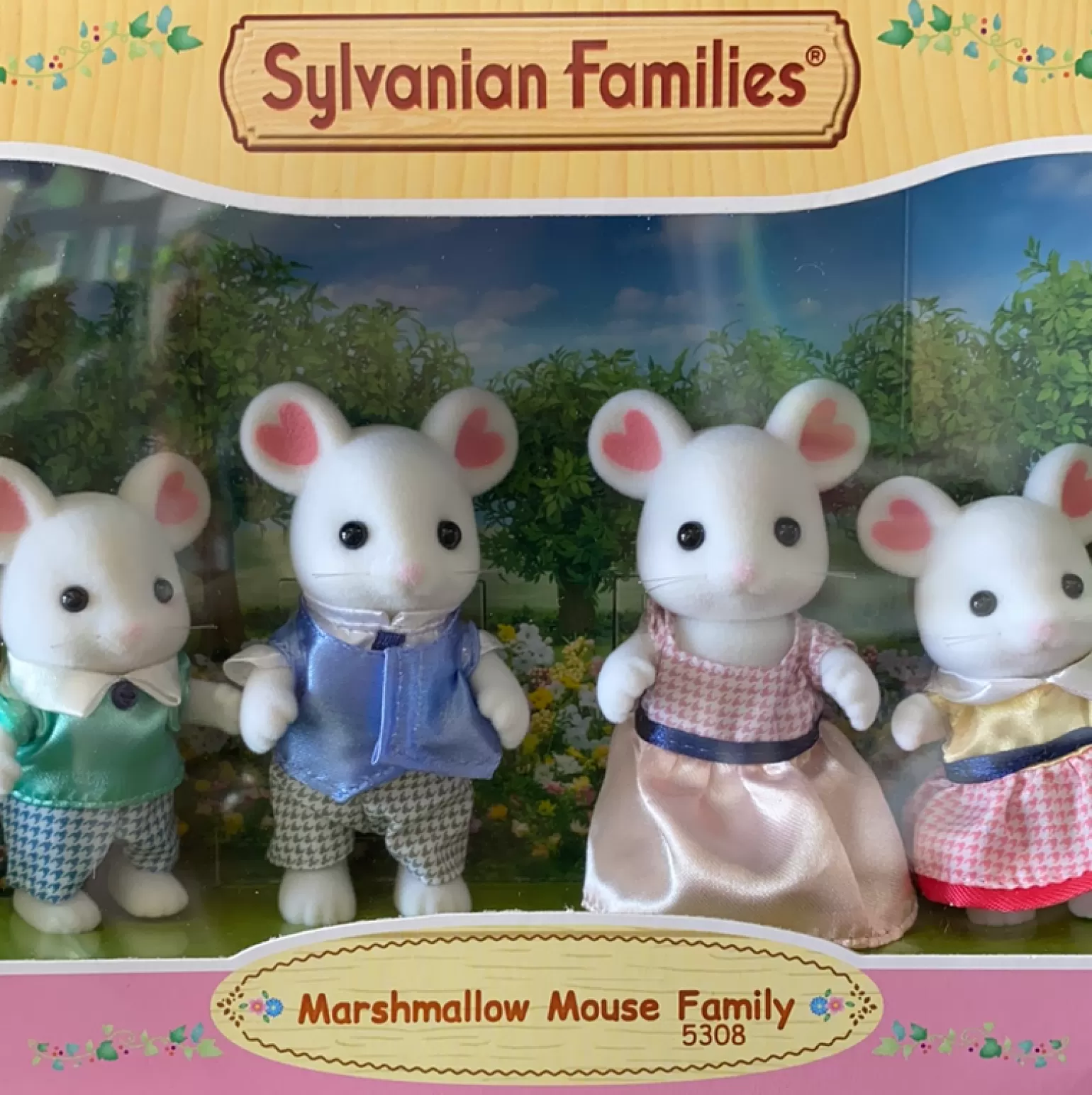 Best Sylvanian Family Marshmallow Mouse Family Animals + Figurines