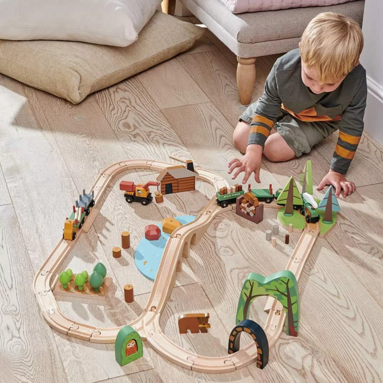 Tender Leaf Toys - Wild Pines Train Set