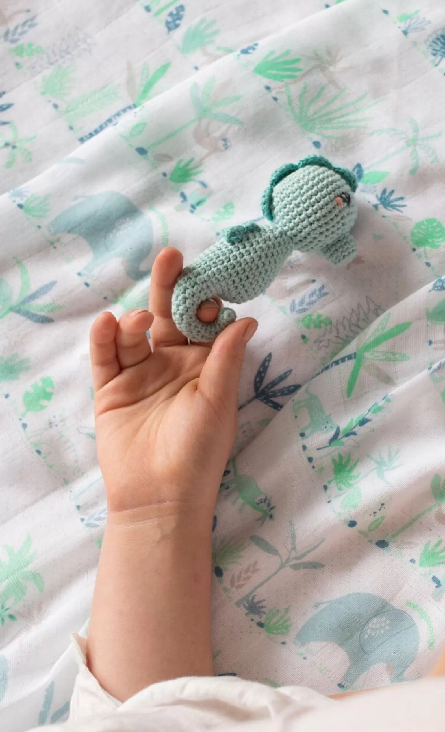 Weegoamigo - Rattle Crochet Seahorse